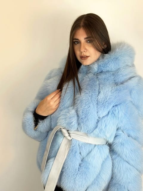 Honey, giacca in pelliccia di volpe Maison Hu colore celeste — immagine 21