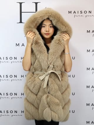 Lily con ganci, smanicato in pelliccia di volpe Maison Hu colore beige — immagine 9
