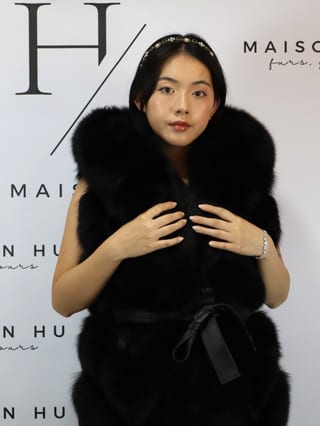 Lily con ganci, smanicato in pelliccia di volpe Maison Hu colore nero — immagine 8