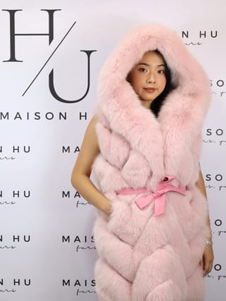 Lily con ganci, smanicato in pelliccia di volpe Maison Hu colore rosa — immagine 25