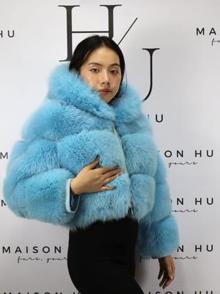 Lucy, giacca in pelliccia di volpe Maison Hu colore azzurro — immagine 18