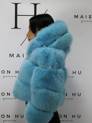 Lucy, giacca in pelliccia di volpe Maison Hu colore azzurro — immagine 24