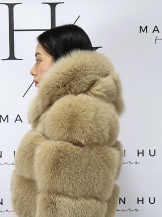 Lucy, giacca in pelliccia di volpe Maison Hu colore beige — immagine 14