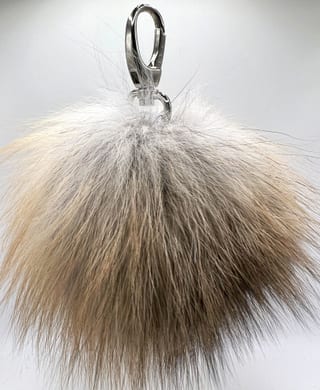 Pom-Pom, accessorio in pelliccia di volpe Maison Hu colore grigio — immagine 8