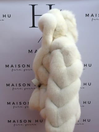 Sophie, giacca in pelliccia di volpe Maison Hu colore panna — immagine 5